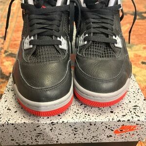 Air Jordan Retro 4. Kids